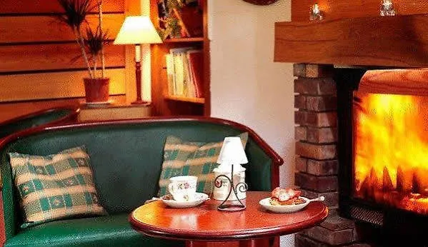 Auberge De La Croix Perrin 라종베코